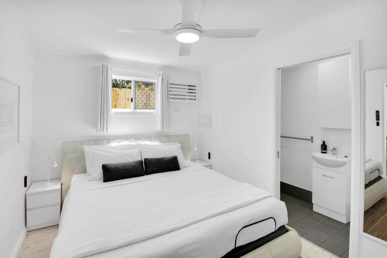 Private Outdoor Spa, Fire Pit, Cinema Room - The Cottage Coolum Beach Luaran gambar