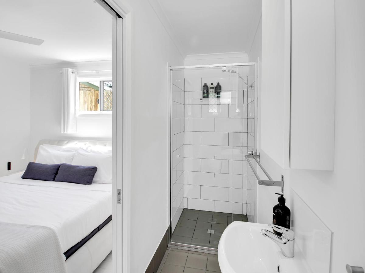 Private Outdoor Spa, Fire Pit, Cinema Room - The Cottage Coolum Beach Luaran gambar