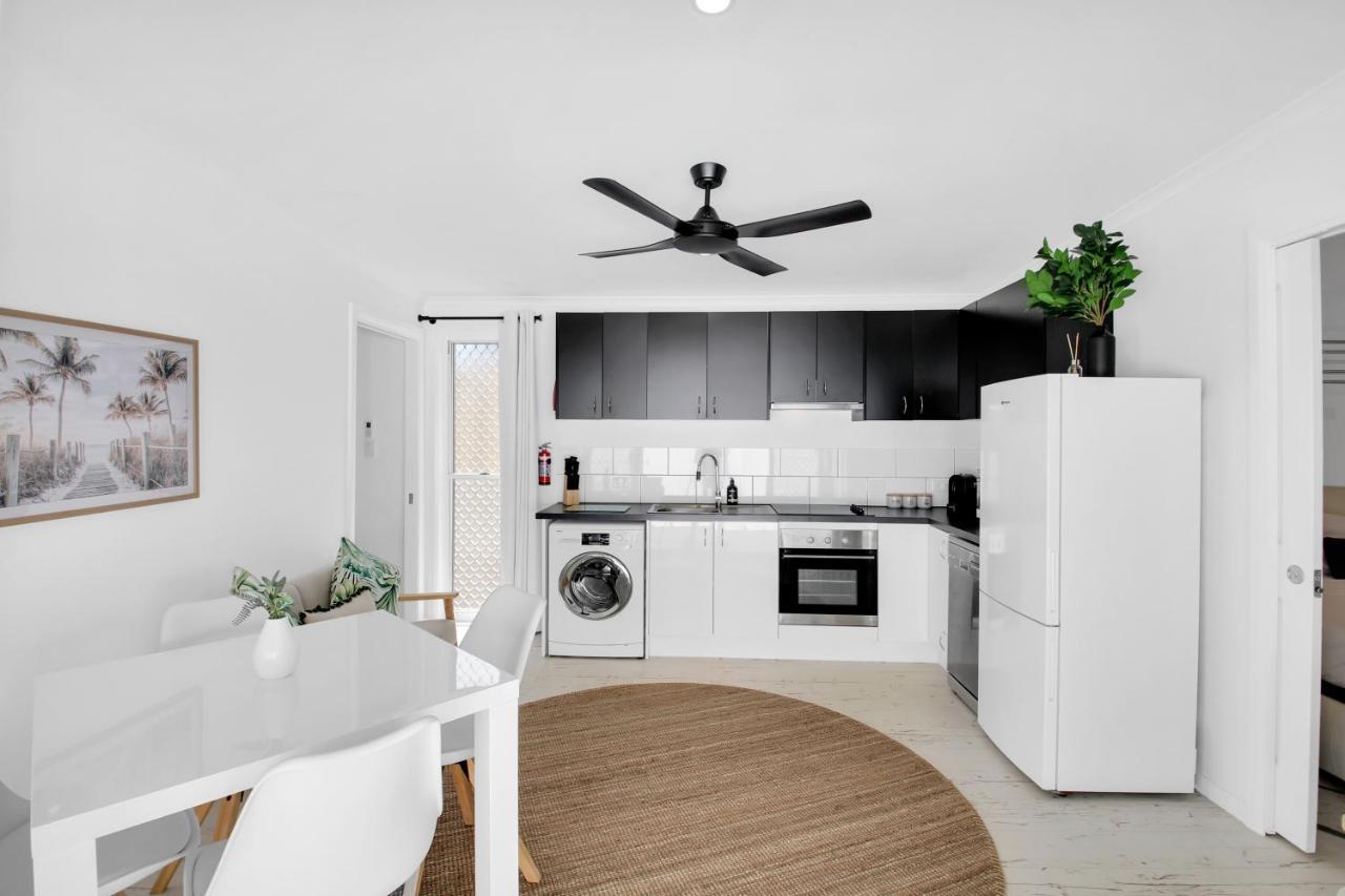Private Outdoor Spa, Fire Pit, Cinema Room - The Cottage Coolum Beach Luaran gambar
