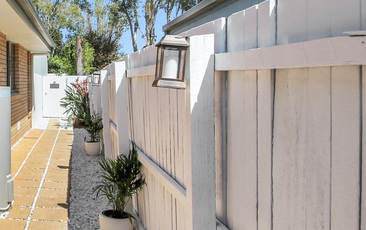 Private Outdoor Spa, Fire Pit, Cinema Room - The Cottage Coolum Beach Luaran gambar