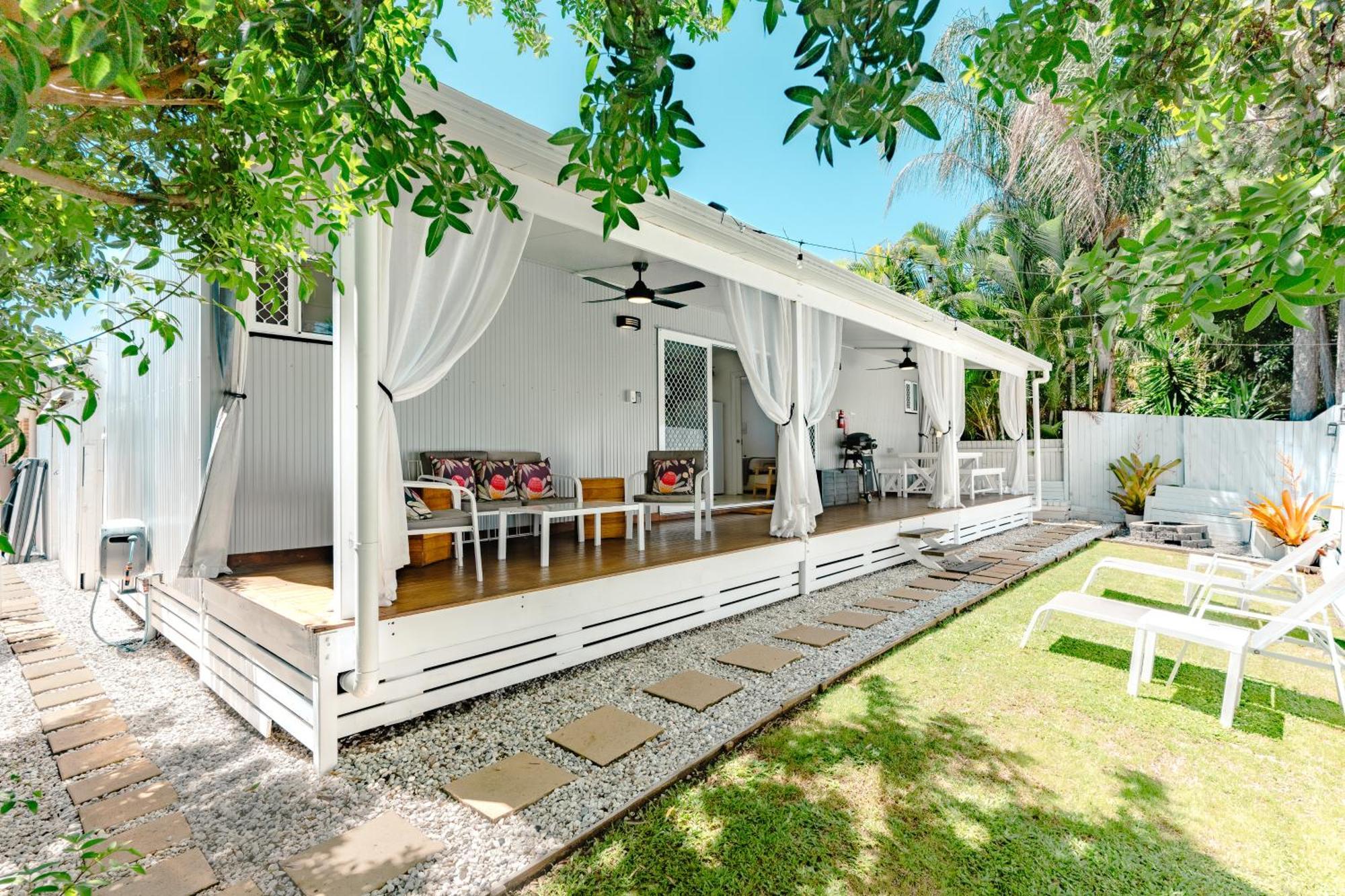 Private Outdoor Spa, Fire Pit, Cinema Room - The Cottage Coolum Beach Luaran gambar