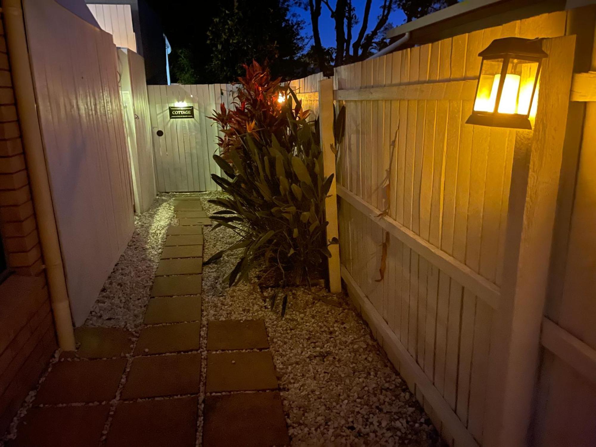 Private Outdoor Spa, Fire Pit, Cinema Room - The Cottage Coolum Beach Luaran gambar